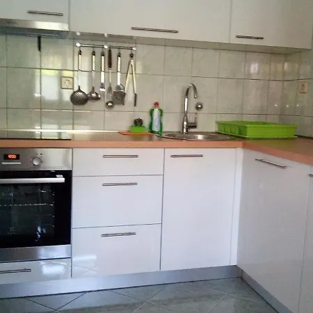 Ana Apartman *