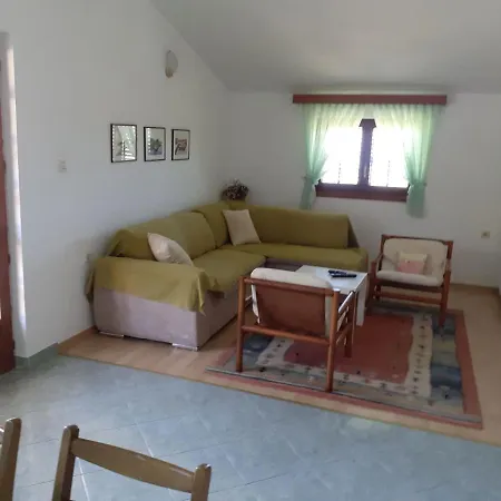 Ana Apartman *